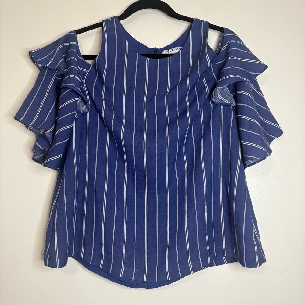 Elliatt Blue Stripe Cold Shoulder Ruffle Top Size‎ M Rayon Blend Lined Blouse